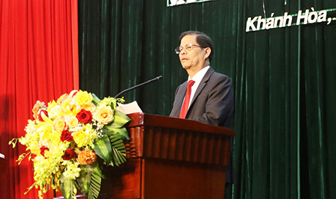 Chủ tịch UBND tỉnh Nguyễn Tấn Tuân phát biểu chỉ đạo tại hội nghị.