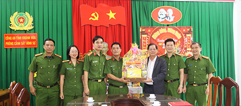 Chủ tịch UBND tỉnh Khánh Hòa tới thăm, chúc Tết tại Phòng Cảnh sát hình sự  