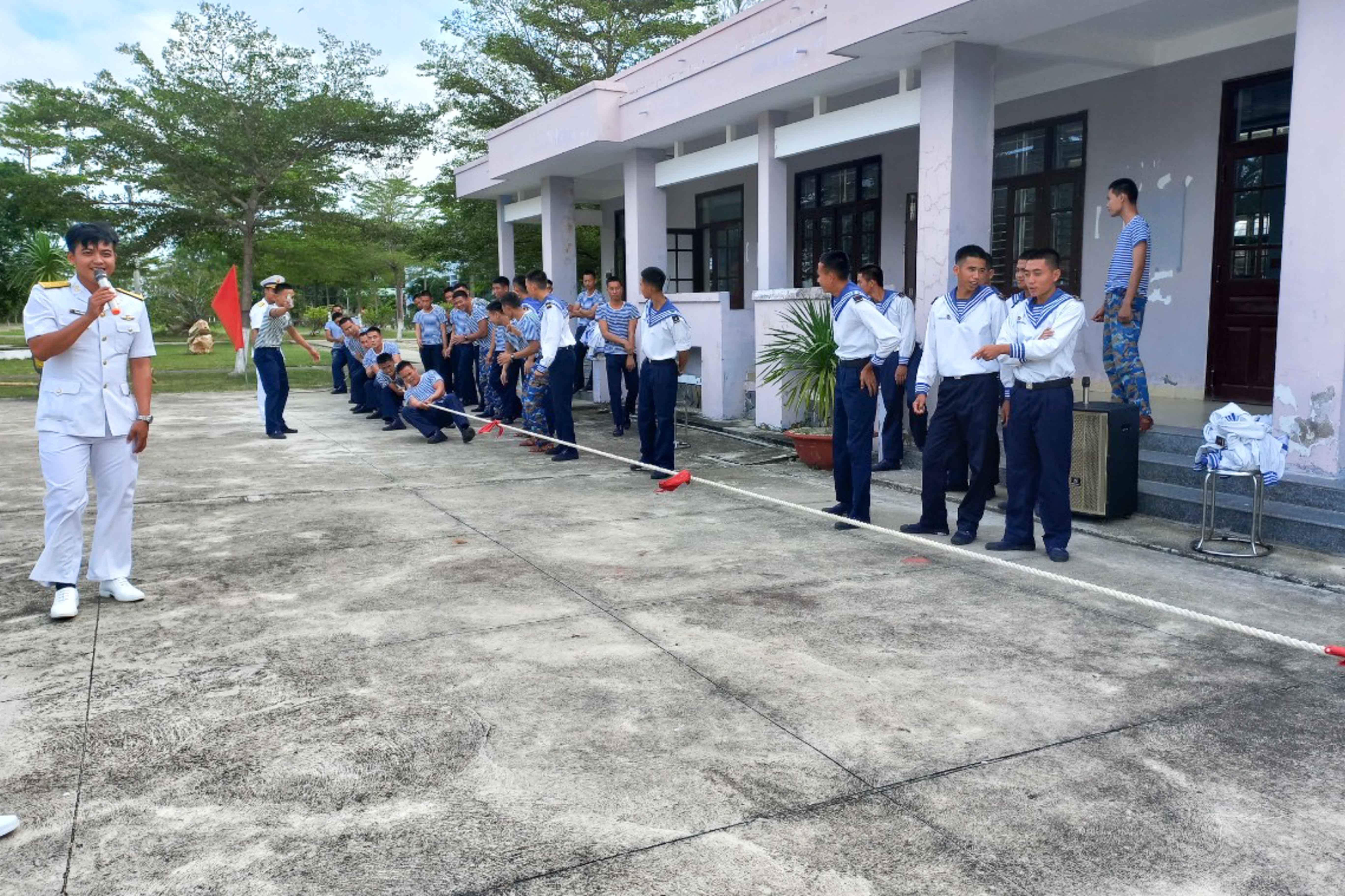 Thi kéo co tại Tiểu đoàn 865