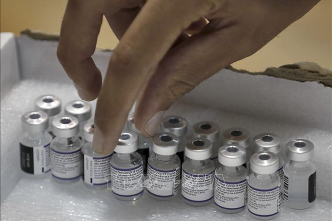 Vaccine ngừa COVID-19 của hãng dược phẩm Pfizer-BioNTech. Ảnh minh họa: AFP/TTXVN