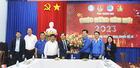Chủ tịch UBND tỉnh Khánh Hòa tới chúc Tết đầu năm tại Tỉnh đoàn Khánh Hòa