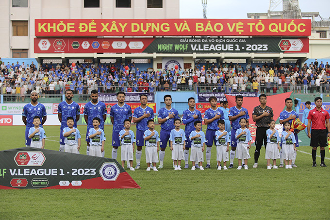 Đội hình Khánh Hòa FC ra sân trận mở màn mùa giải.