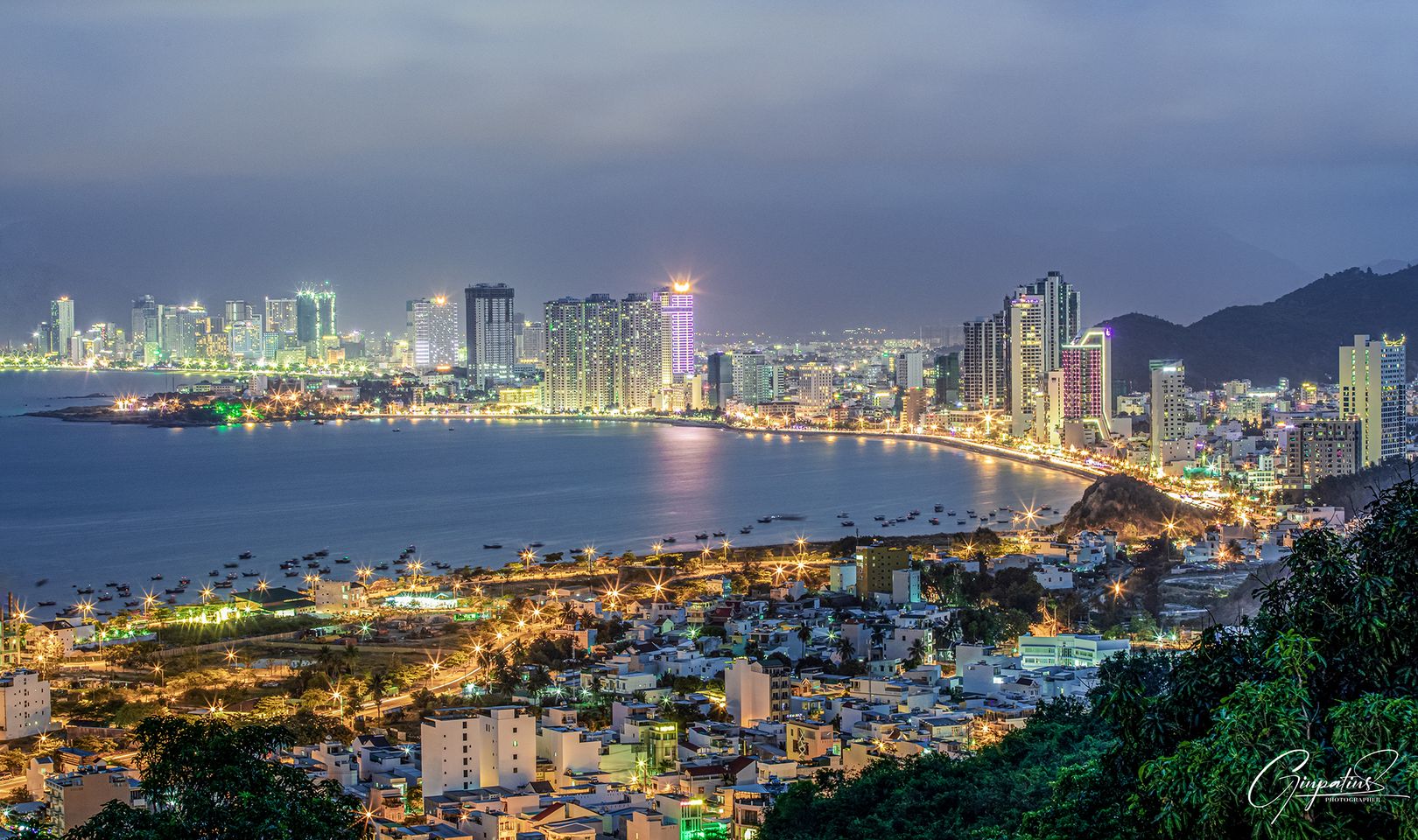 Nha Trang về đêm - ảnh Gin Patin