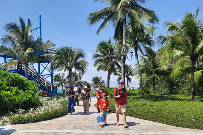 Du khách tại Vinpearl Nha Trang.