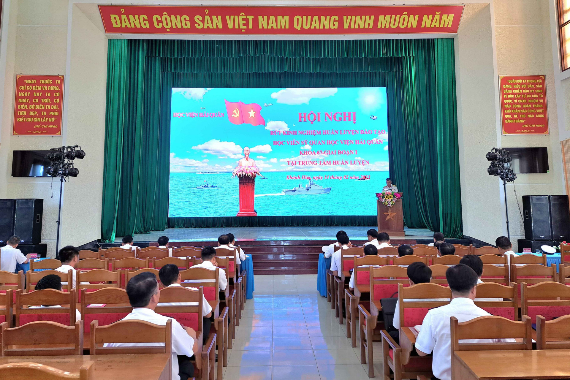 Quang cảnh hội nghị sơ kết