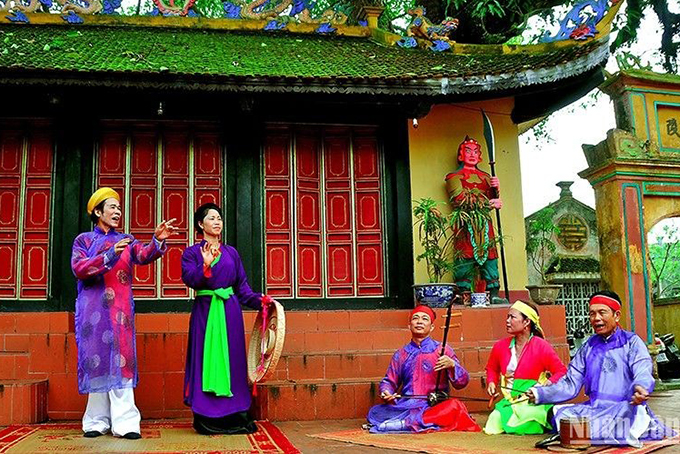 Trình diễn chèo làng Khuốc, Thái Bình. (Ảnh:MAI TÚ)