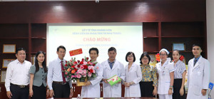 Phó Chủ tịch UBND tỉnh Đinh Văn Thiệu thăm các cơ sở y tế