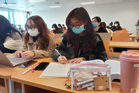 Hoàn trả phần chênh lệch nếu thu học phí cao hơn năm trước