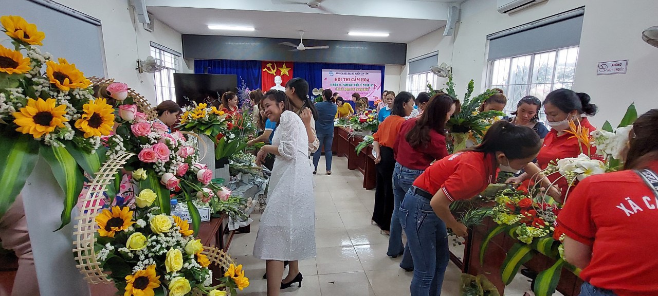 Hội thi được diễn ra trong không khí vui tươi, sôi nổi.