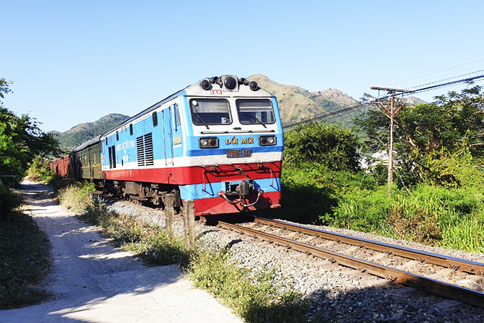 Ngăn chặn nạn ném đá lên tàu hỏa
