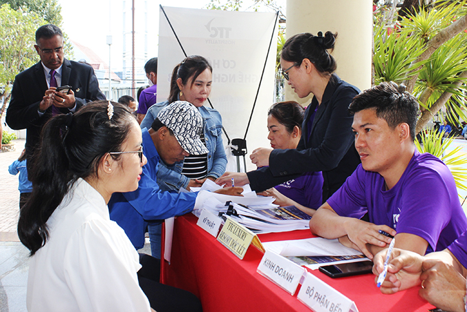 Tăng cường kết nối cung - cầu lao động