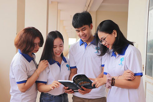 Bộ GD&ĐT: Việc xét tuyển chính thức phải chờ kết quả tốt nghiệp THPT