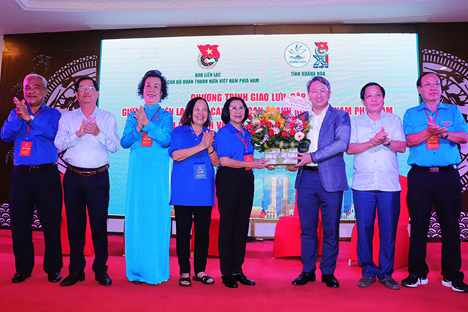 Lãnh đạo tỉnh: Gặp mặt Ban liên lạc Cựu cán bộ Đoàn Thanh niên Việt Nam phía nam