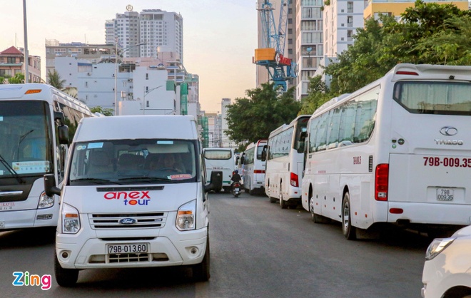Cho phép xe chở khách du lịch tàu biển đi vào TP. Nha Trang giờ cao điểm
