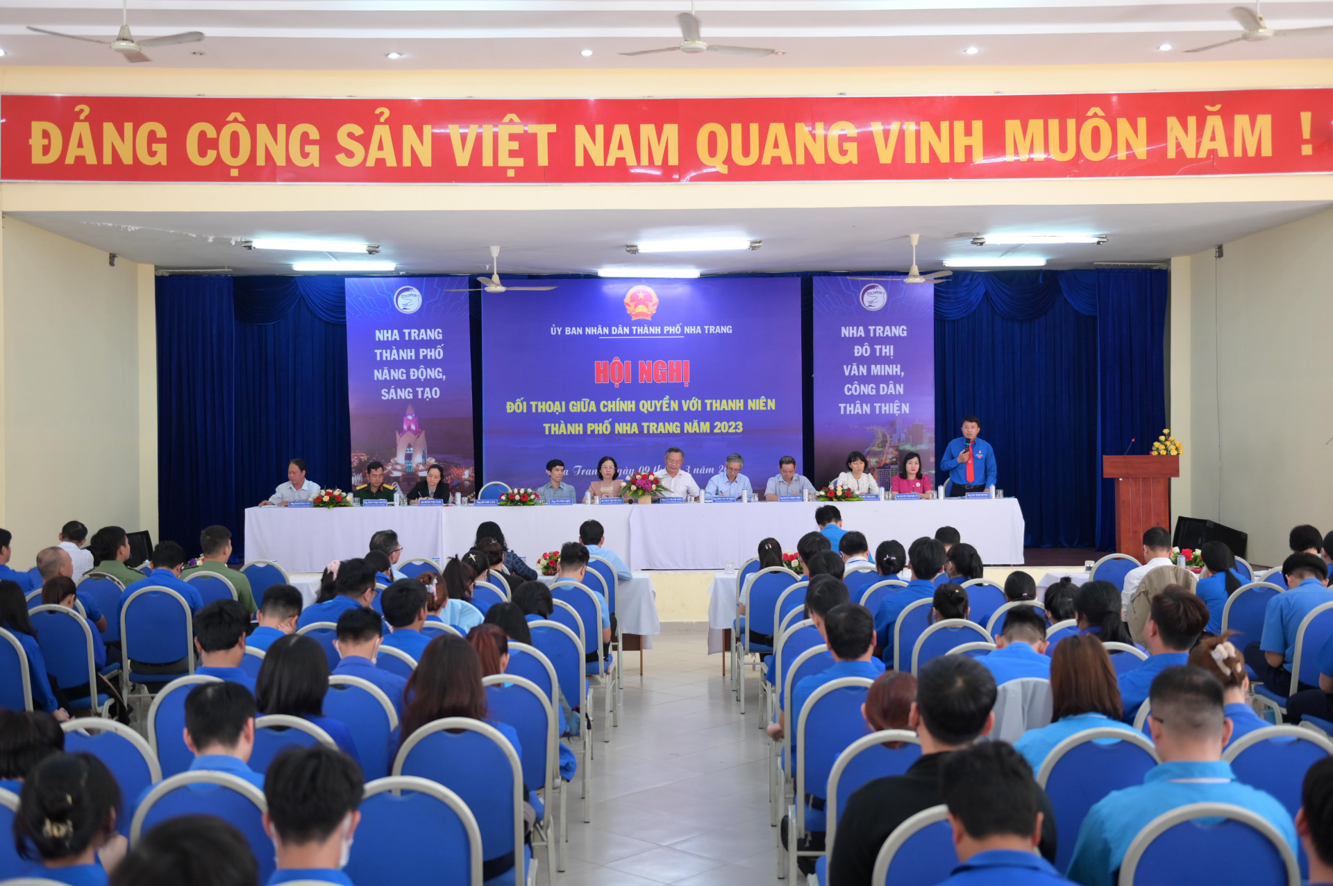 Quang cảnh hội nghị đối thoại