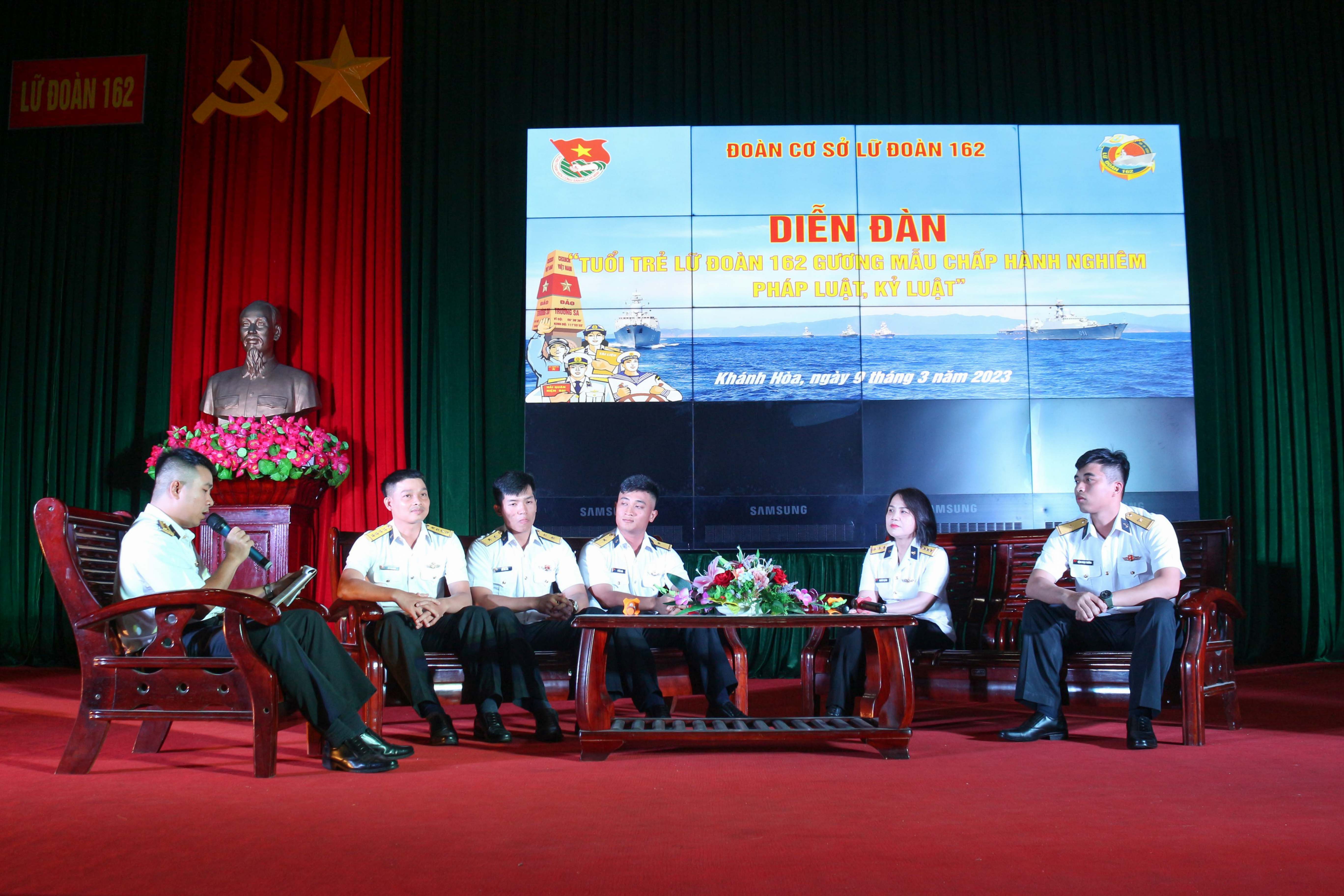 Đoàn cơ sở Lữ đoàn 162: Tổ chức diễn đàn thanh niên