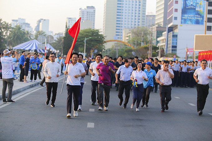 Leaderships of Nha Trang City running