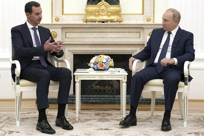 Tổng thống Nga Vladimir Putin (phải) và Tổng thống Syria Bashar al-Assad tại cuộc hội đàm ở Moskva, Nga, ngày 13/9/2021. (Ảnh: Reuters)