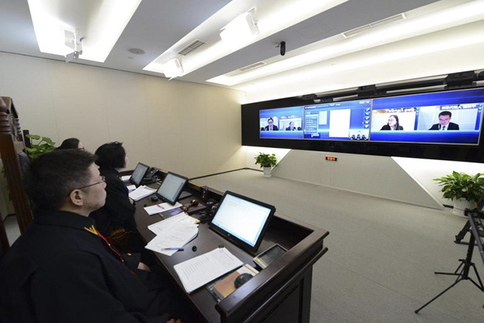 Một phiên xét xử tại Tòa án Internet thành phố Bắc Kinh. (Ảnh: jcrb.com)