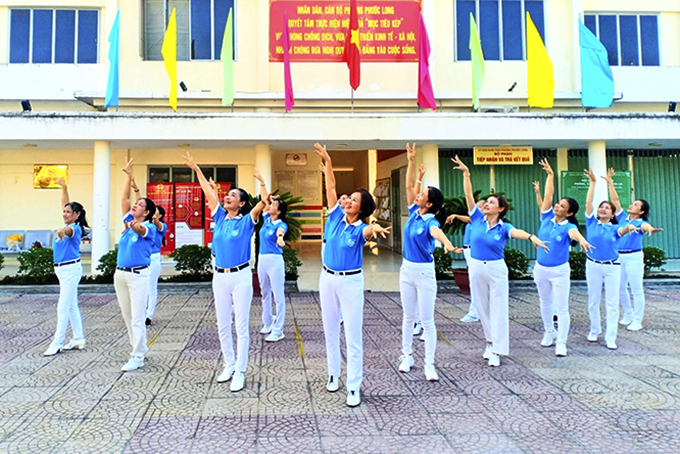 Nâng cao đời sống tinh thần cho phụ nữ