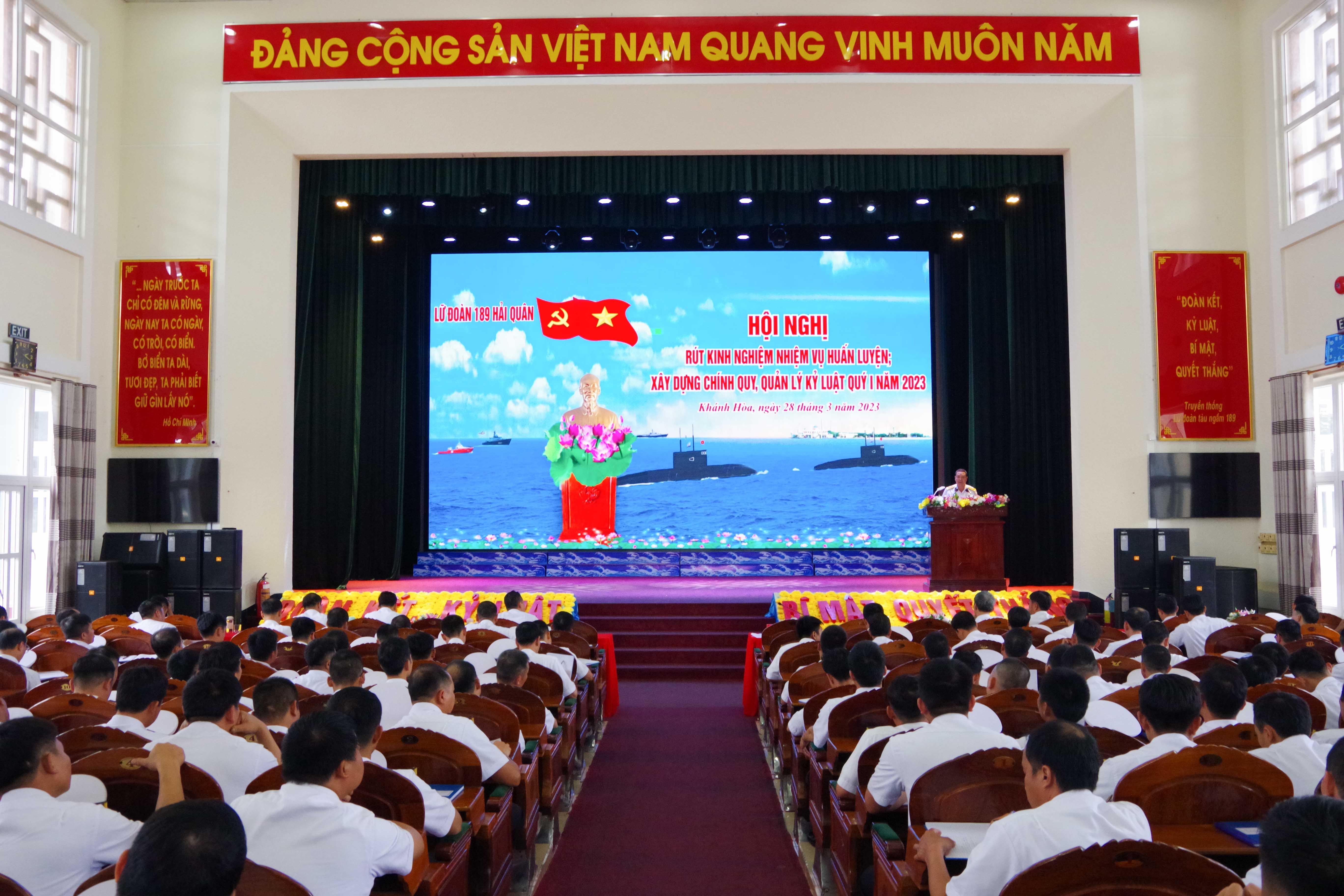 Các đơn vị quân đội tổ chức hội nghị rút kinh nghiệm nhiệm vụ huấn luyện, xây dựng chính quy, quản lý kỷ luật quý I