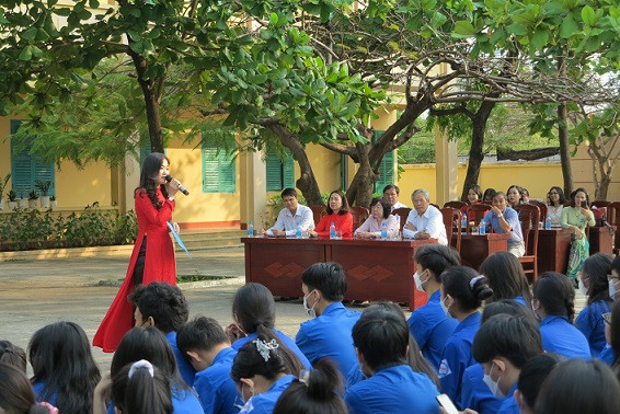 Sinh hoạt chuyên đề về Cuộc tổng tiến công và nổi dậy mùa xuân 1975. 