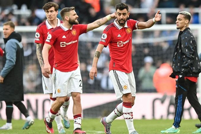 Manchester United đứng trước nguy cơ hụt hơi