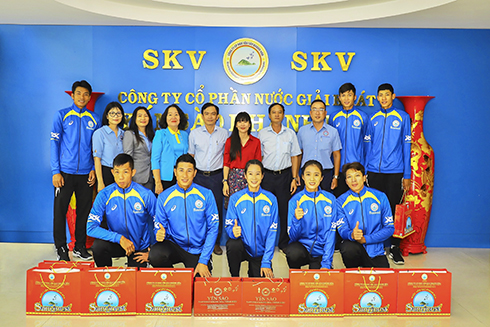 Gặp gỡ, động viên đội Bóng chuyền bãi biển tham dự SEA Games 32