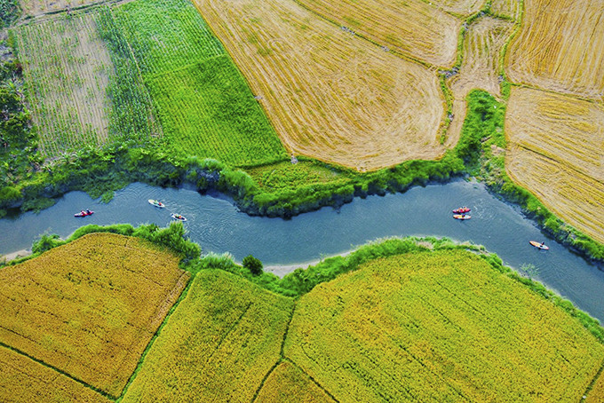 Dòng sông Cái chảy qua xã Diên An (huyện Diên Khánh). Ảnh: Thiều Sang